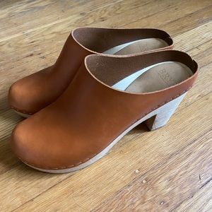Bryr Chloe Clogs
